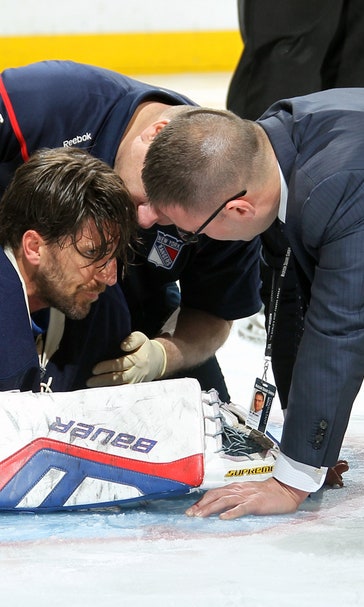 Lundqvist shakes off injury to lift Rangers over Hurricanes